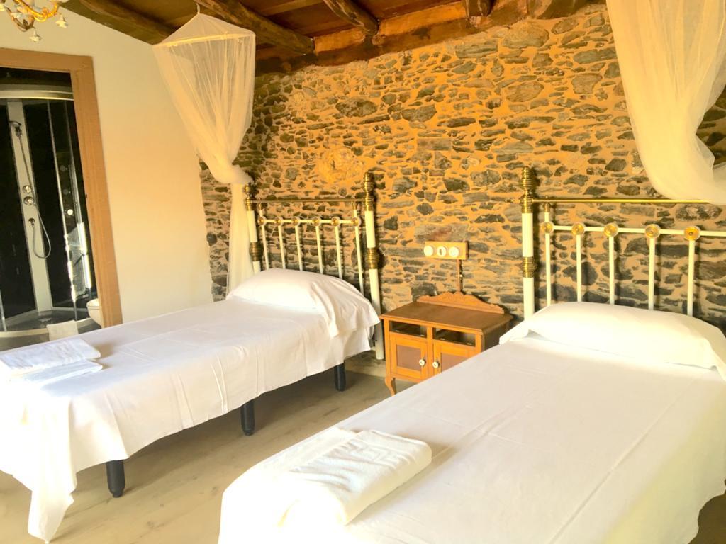 Vila Peregrina Castaneda  Exteriör bild